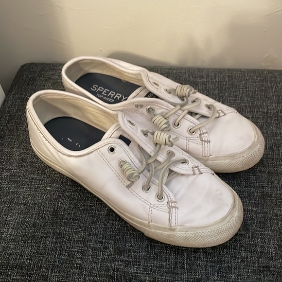 Sperry slip on summer shoes - Picture 2 of 3